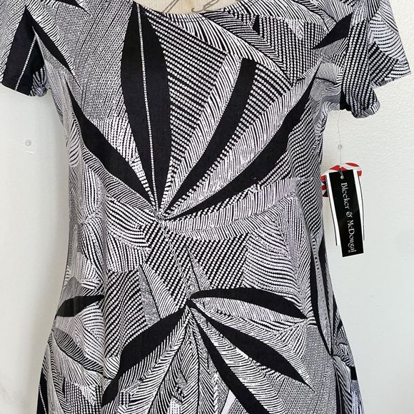 Bleeker & McDougal Womens Blouse Size Small High Low Safari Print White Black - Picture 4 of 12